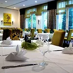 한자 호텔 4*